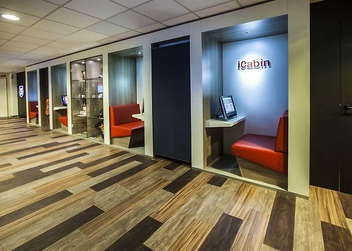 50|50 Belmont Hotel 3*